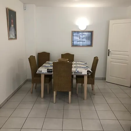 3 Pieces Centre D'este * Аркашон